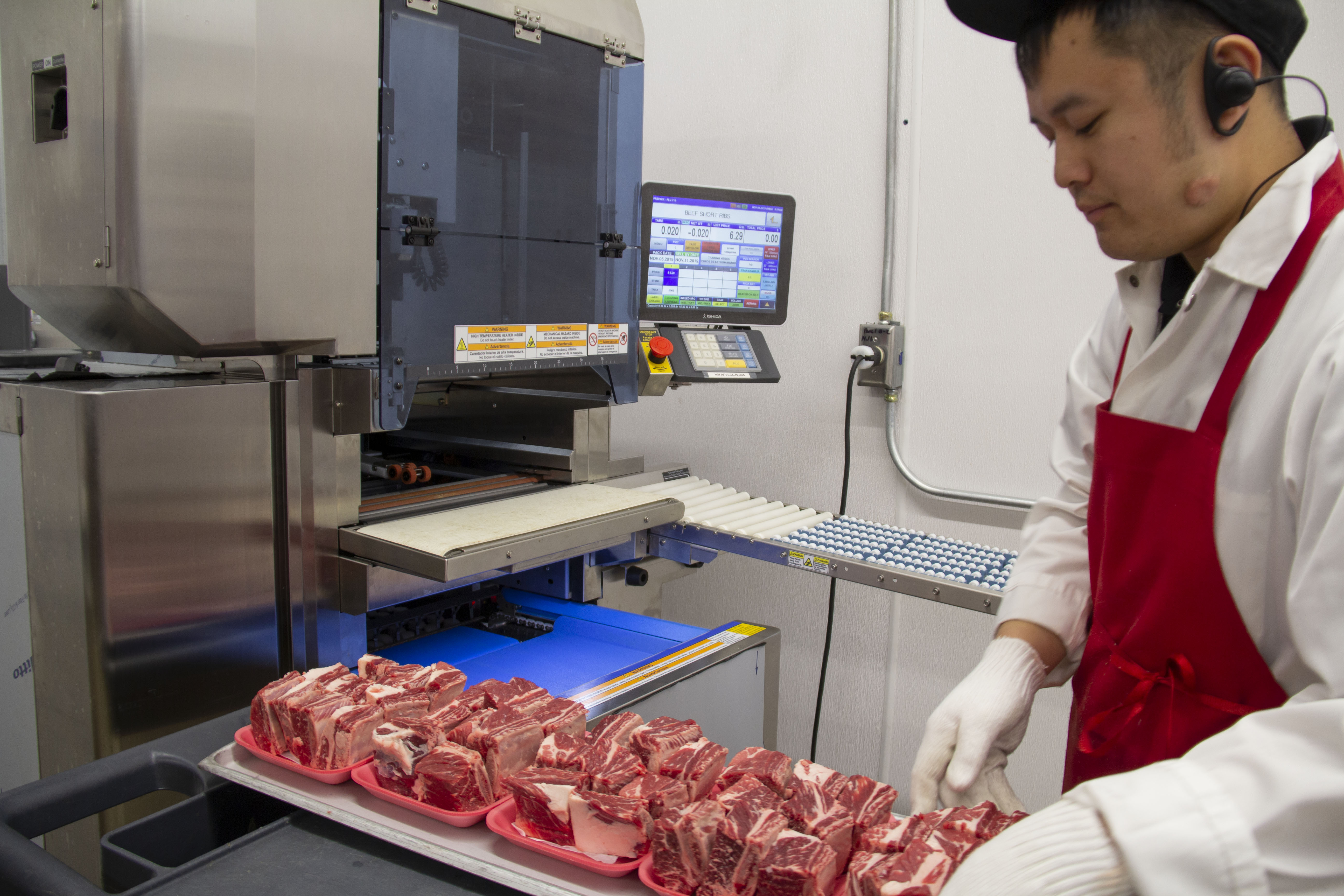 1 US A Golden Opportunity Employee